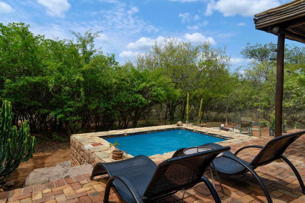 Giraffe Lodge โฮดสปรูท ภายนอก รูปภาพ