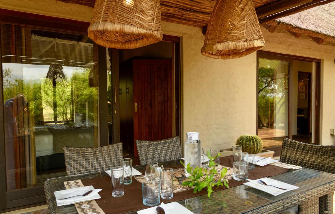Giraffe Lodge โฮดสปรูท ภายนอก รูปภาพ