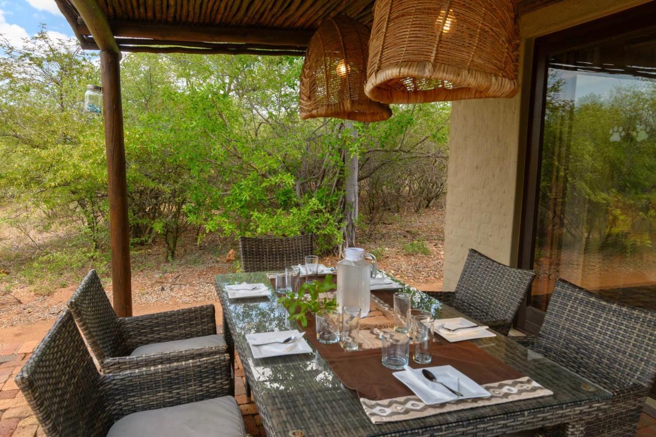 Giraffe Lodge โฮดสปรูท ภายนอก รูปภาพ