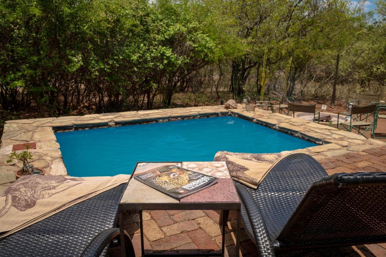 Giraffe Lodge โฮดสปรูท ภายนอก รูปภาพ