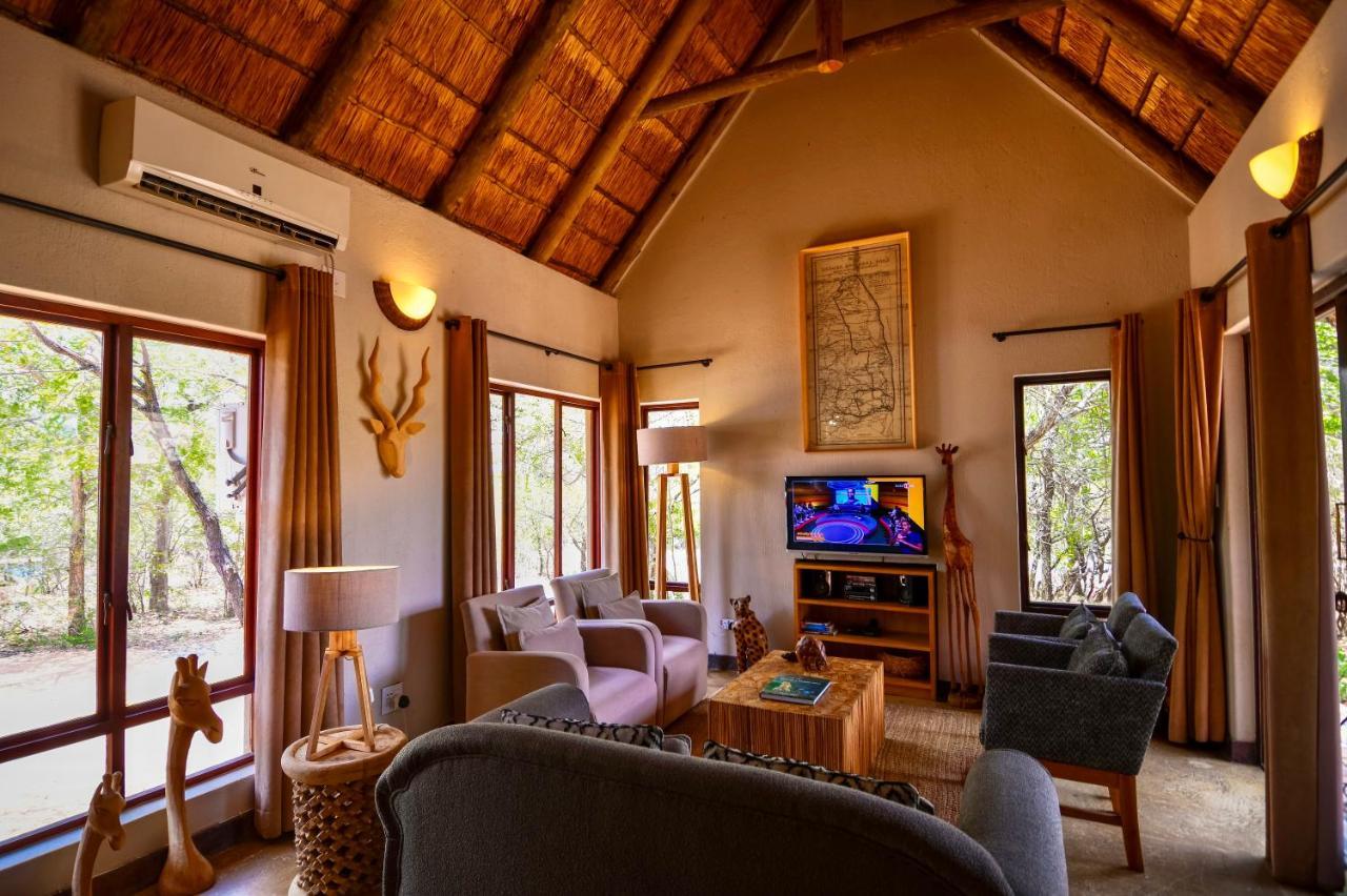 Giraffe Lodge โฮดสปรูท ภายนอก รูปภาพ